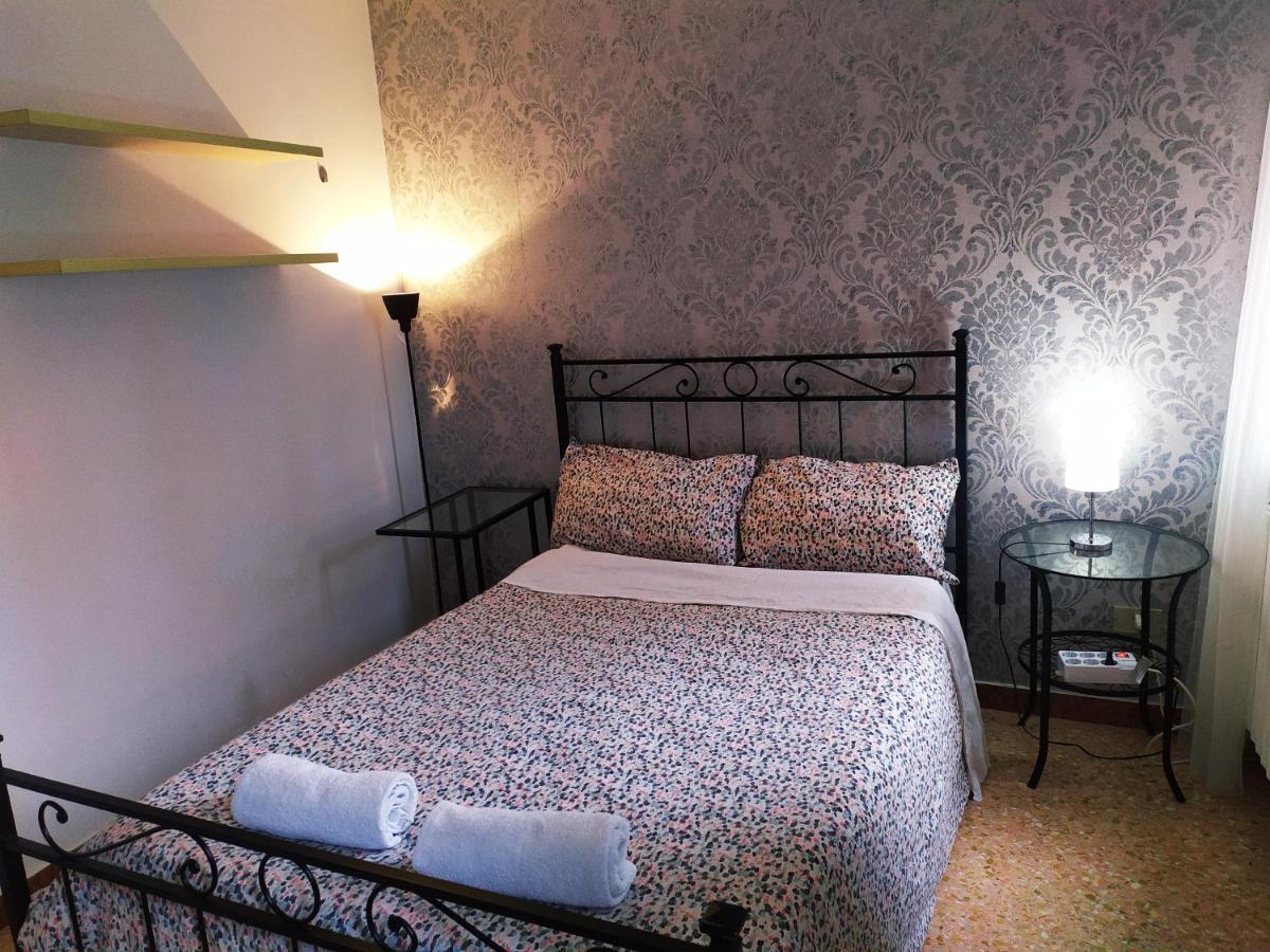 Two Steps From Rialto Hotel Venice Ngoại thất bức ảnh