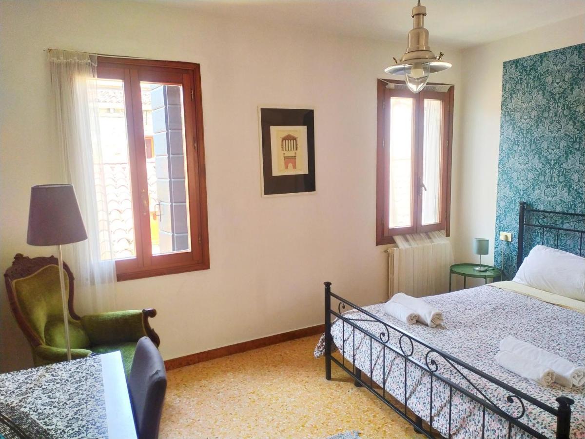 Two Steps From Rialto Hotel Venice Ngoại thất bức ảnh