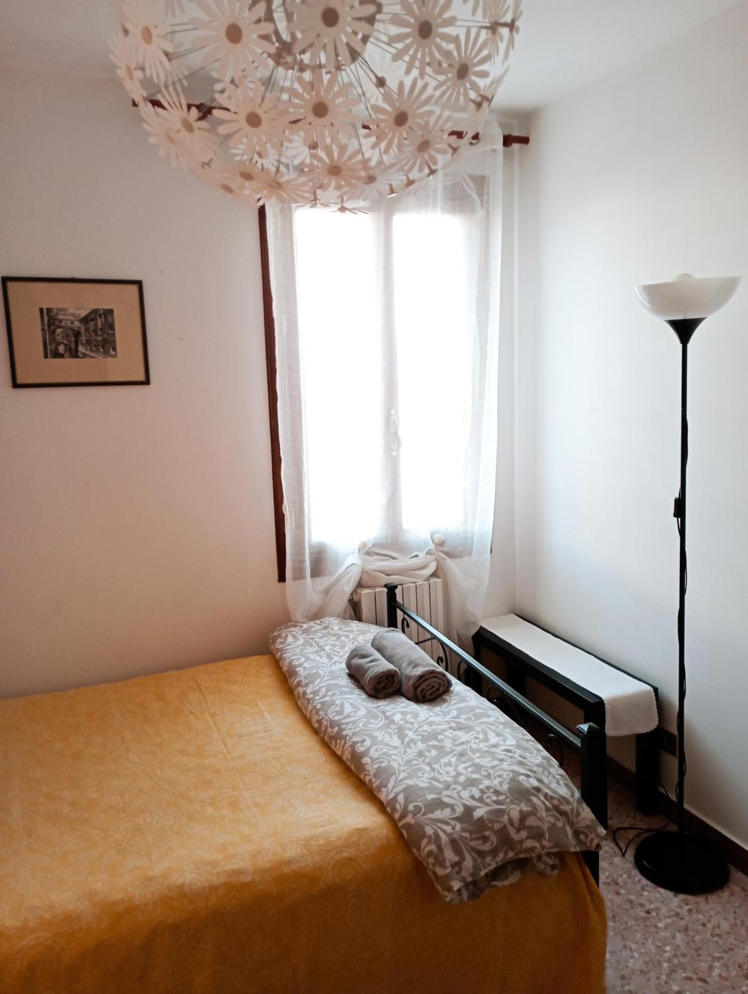 Two Steps From Rialto Hotel Venice Ngoại thất bức ảnh